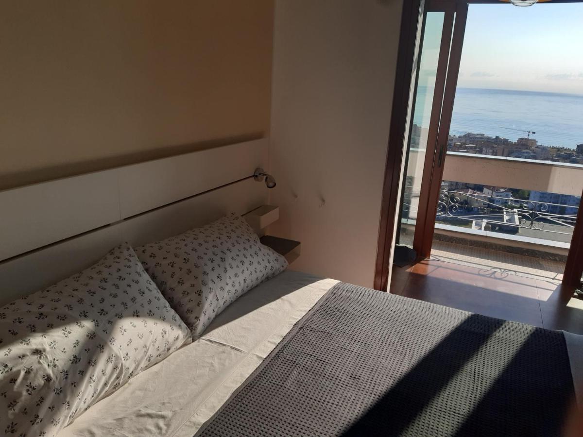 Bressa De Ma Affittacamere, Room & Breakfast بيترا ليغوري المظهر الخارجي الصورة